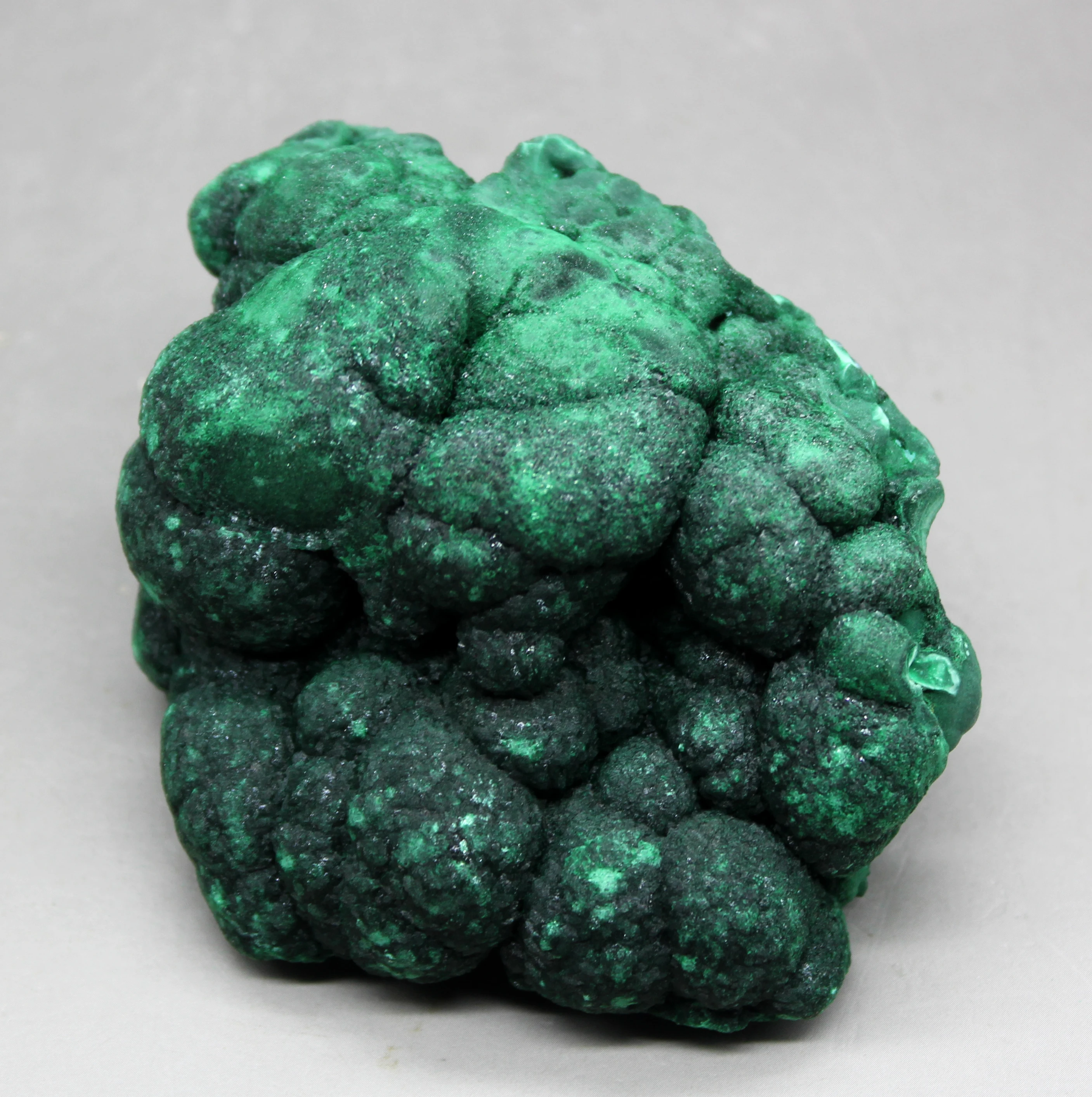 

231g Natural rare malachite mineral specimen green stone crystal teaching specimen collection