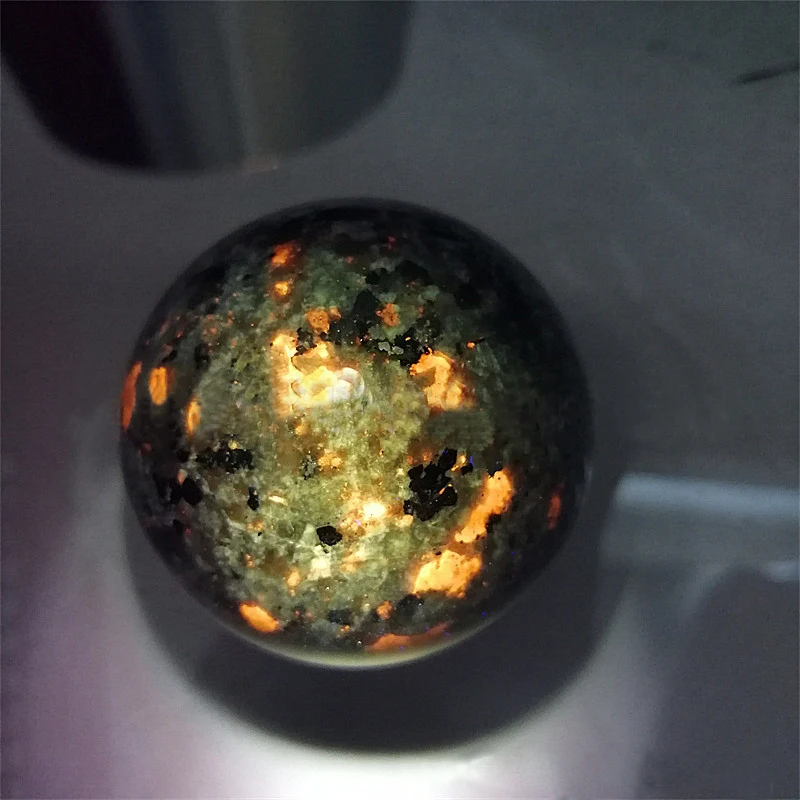 

6cm 300-350g Natural Flame Yooperlite Ore Stones Energy Reiki Specimen Aquarium Home Room Decoration Gifts Gemstone