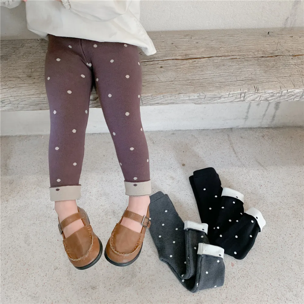 

С горячей продажей Детские лосины; Сезон Зима; Одежда в Корейском стиле для маленьких девочек, Стиль Плотные брюки милый в полоску и горох см...