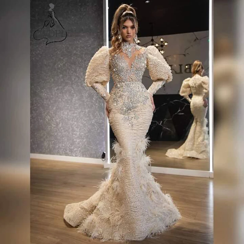 

Haute Couture Champagne Mermaid Prom Dresses Long Sleeves Lace Feathers Evening Dress Sparkly Beaded Arabic Formal Party Gowns