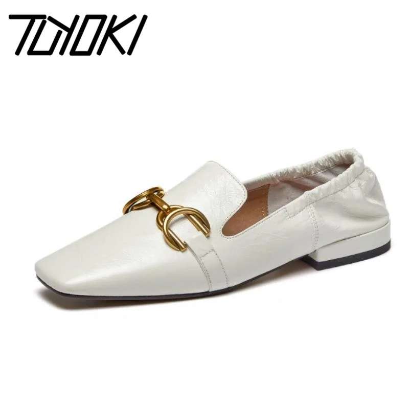 Tuyoki New Women Flat Shoes Genuine Leather Metal Buckle Women Shoes Fashion Square Toe Women Shoes Footwear Size 34-39