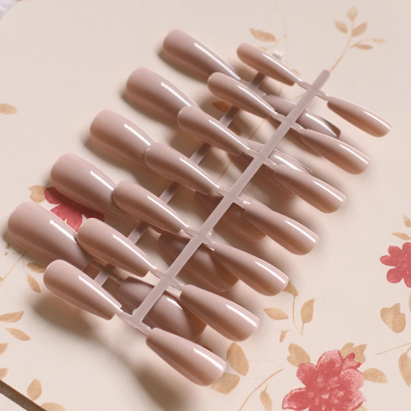 24 шт последние конфеты Длинные балетные накладные ногти сексуальные хаки P616 |