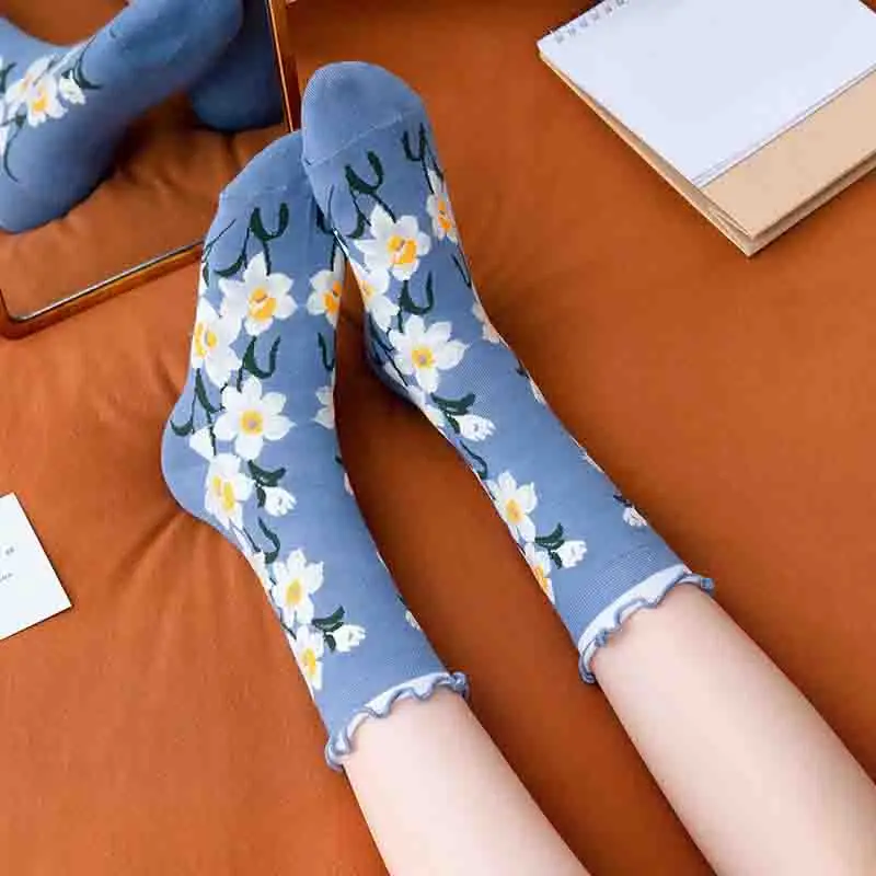 

1Pair Women Socks Funny Cute Cartoon Flower Colorful Socks Novelty skateboard Cotton socks Autumn And winter Ladies Socks