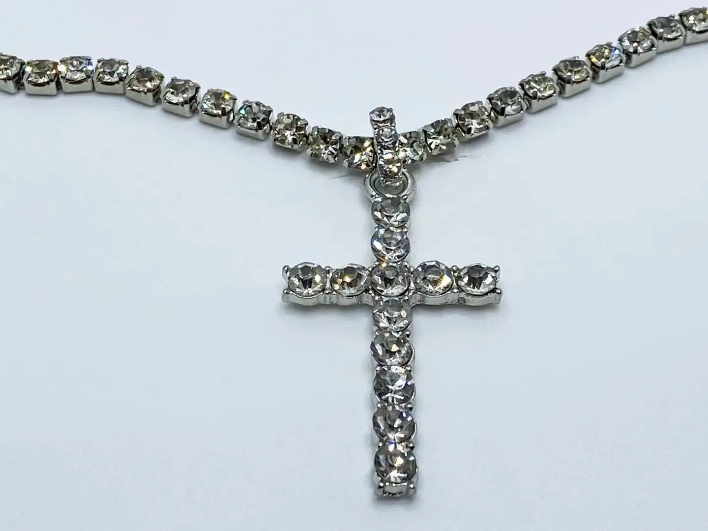 

European and American fashion and popular personality new rhinestone chain cross women's necklace beautiful necklace