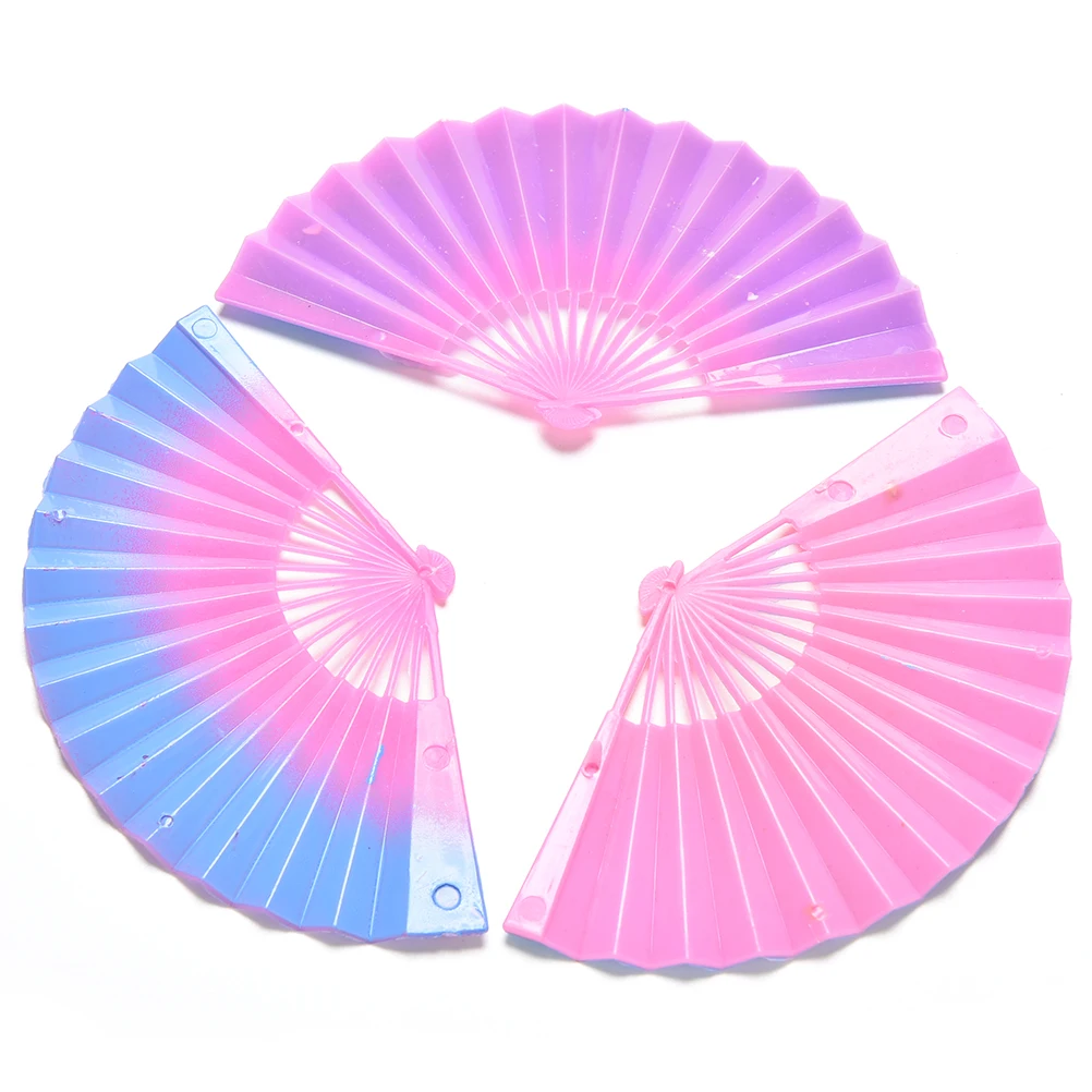 

3 Pcs/set kawaii Mini Plastic Fan for Barbies Dolls Accessories Kids toy Gifts Colorful