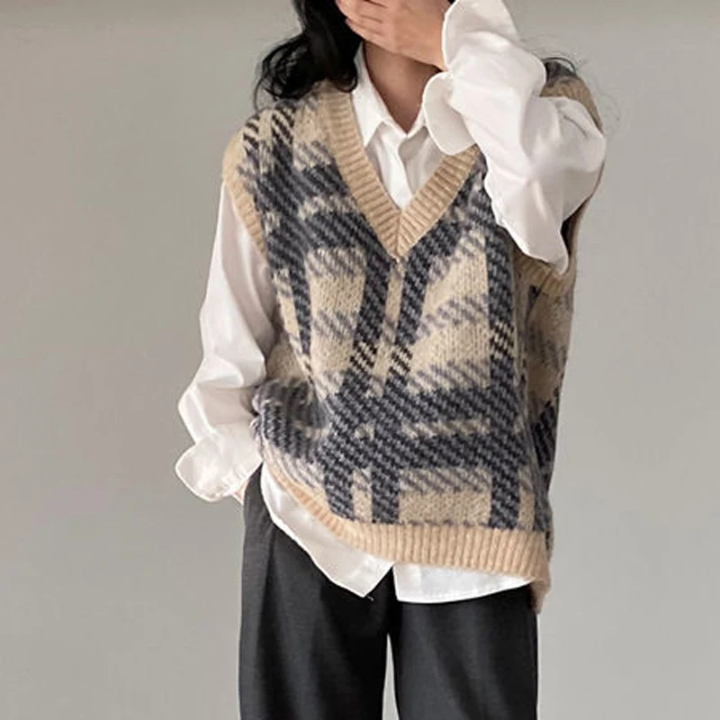 

Women's Autumn 2023 New Waistcoat All-match All-match Outer Wear All-match Sweater Vest Western Style Plaid Big V-neck Sweater