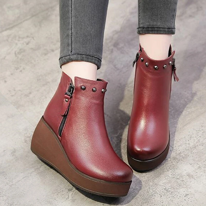 

YAERNI New Fashion Genuine Leather Women Boots Winter Shoes Loafers Casual Women Boots Wedge Shoes Handmade Shoes Woman Boots