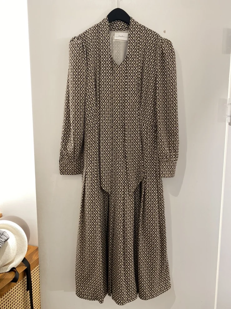

Women Elegant Dress With Belt Chain Print Office Lady Shirt Dress Long Sleeve Retro Pleated Dress Vestidos