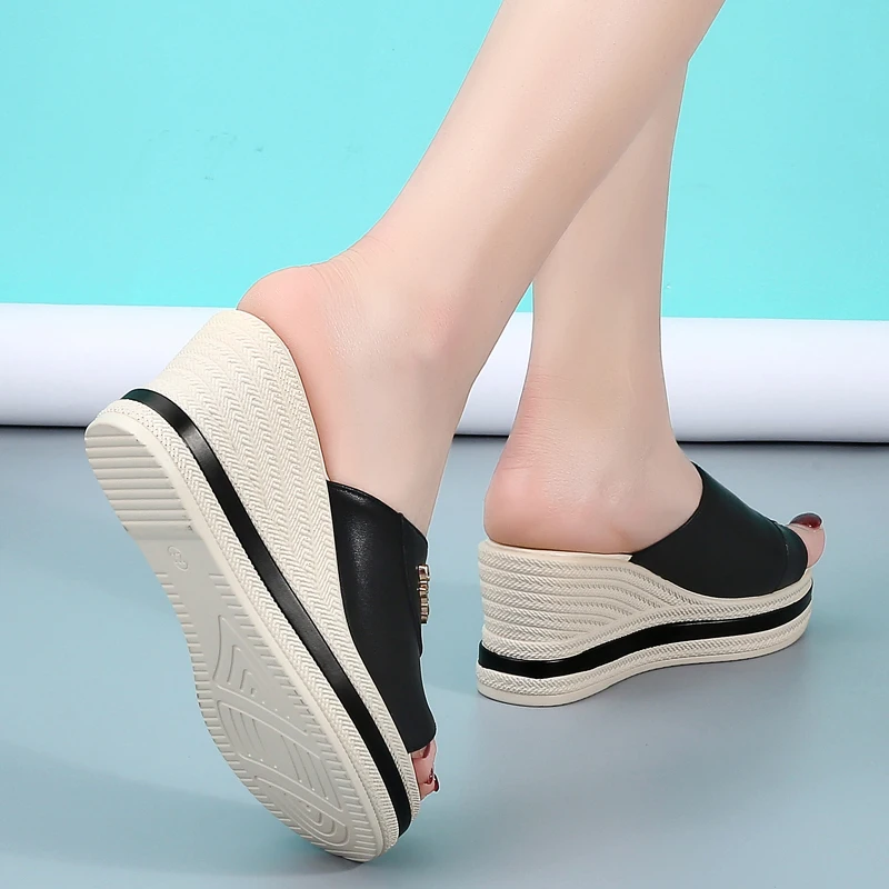 

CRLAYDK Women's Platform Sandals Fashion Open Toe Wedge Beach Outdoor Slippers Summer Slip on Leather Home Casual Slides