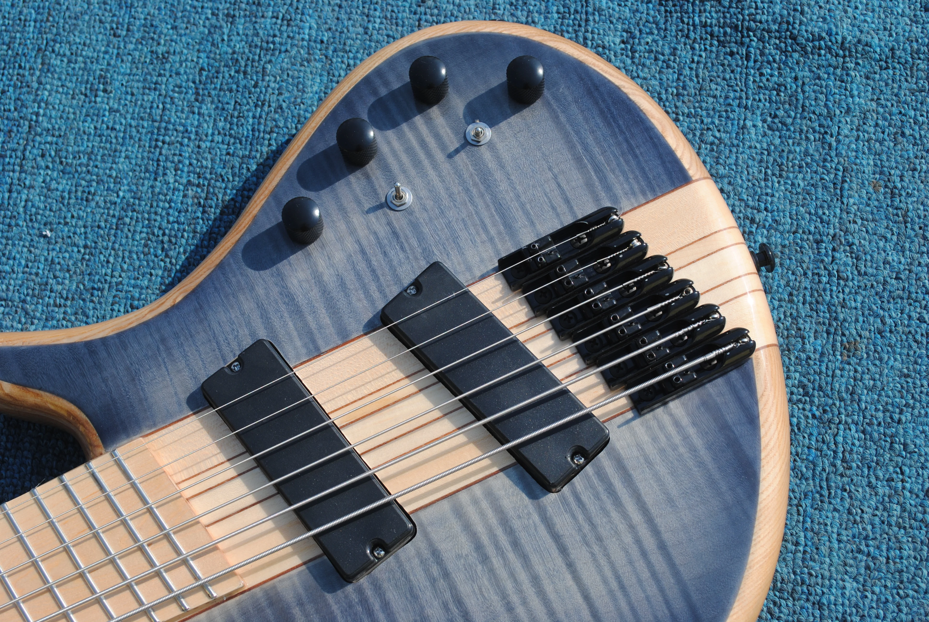 Классический 6 ой Электрогитара Бас пламя бежевый топ Китай (материк). Бесплатная