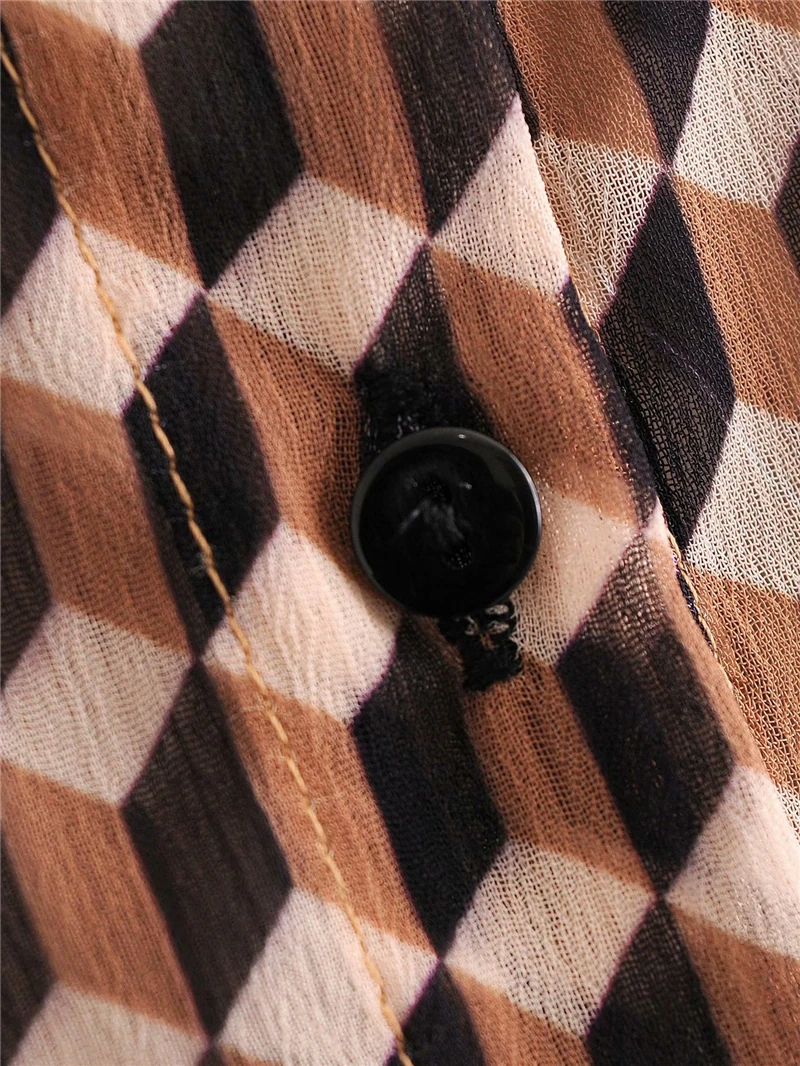 

Vintage Women Lozenge Plaid Shirts 2020 Fashion Ladies Ruffles Stand Collar Loose Tops Streetwear Female Chic Puff Sleeve Blouse