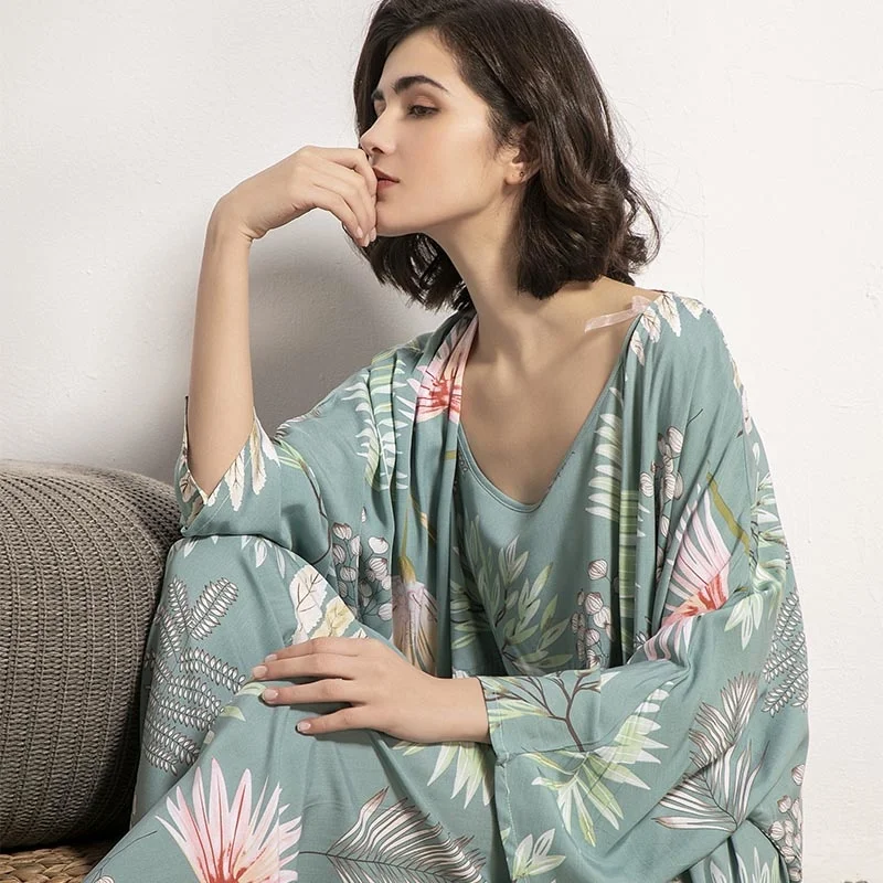 

Cotton Viscose Ladies Three-piece Pajamas Set Women Spring and Autumn Comfortable Soft Home Suit Robes with Pants Pajamas Set