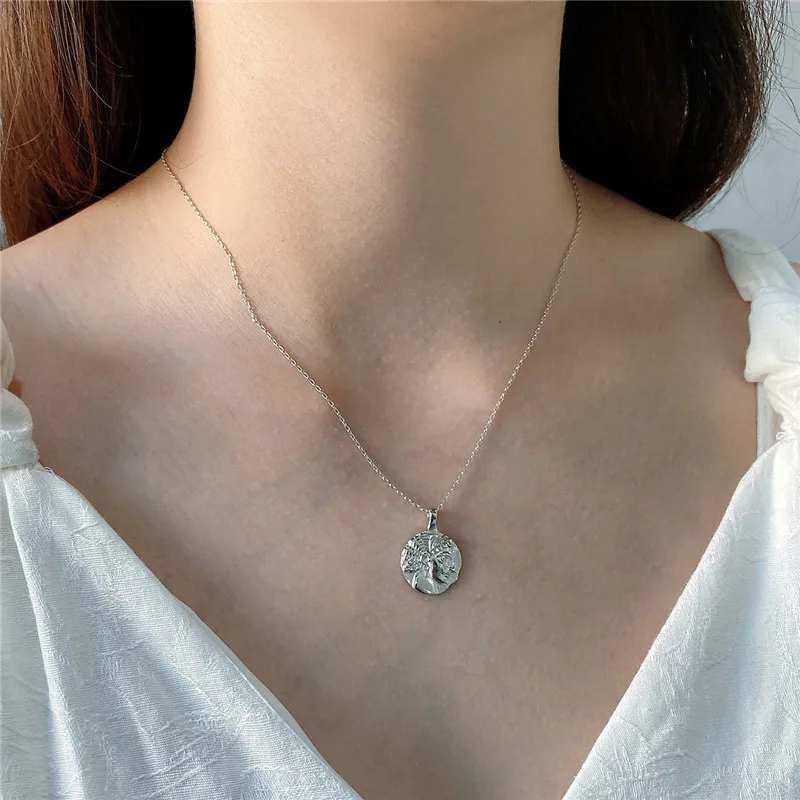 

POFUNUO Real 925 Sterling Silver Women Fashion European Queen Head Portrait Coin Pendant Necklace Vintage Gold Niche Necklaces