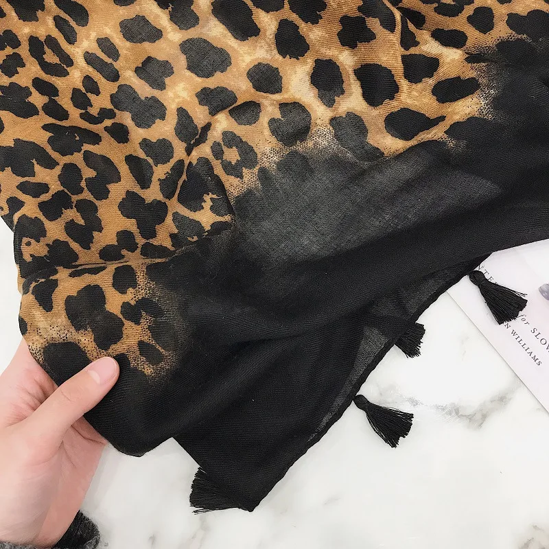 

Fashion Europe America classic cotton linen leopard print scarf winter lady hundred silk scarf warm Cotton shawl luxury brand