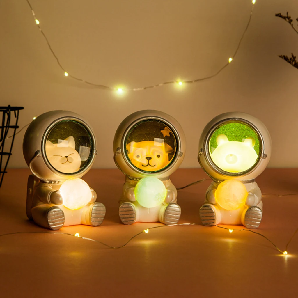 

Modern Spaceman Statue Personality Craft Night Light Furnishings Decor