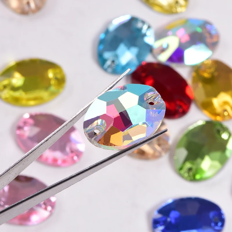 Овальные стеклянные стразы с кристаллами пришивные плоским основанием