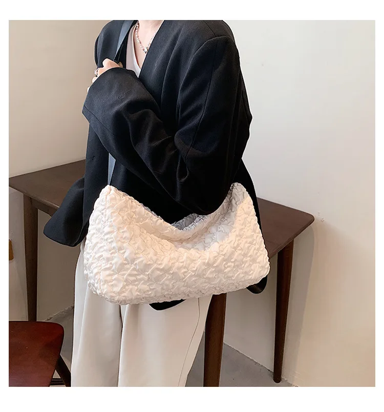 

Women Shoulder Bags Fashion Design Underarm Bag Tote Ladies Fashion Solid Designed Handbags for Shopping
