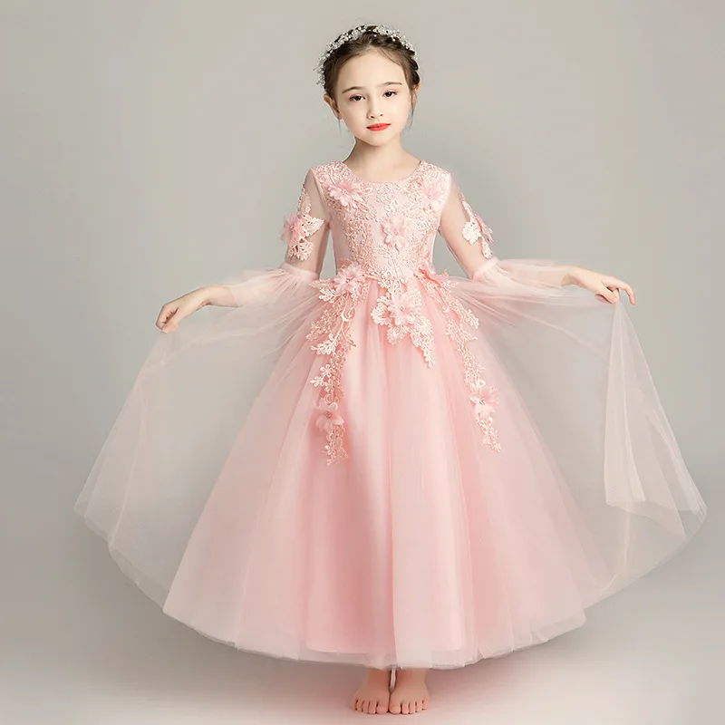 Красивое и элегантное милое розовое платье в сетку из сетчатой ткани с длинными