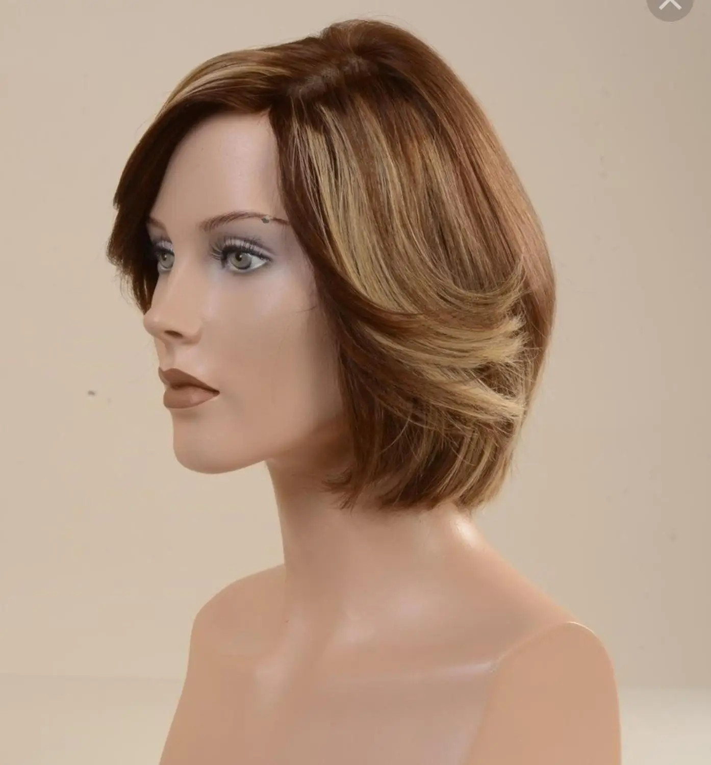 В наличии отправляем товар в течении 10 дней 100% европейские волосы боб/слой парики