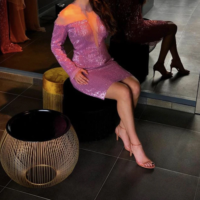 

Pink Sheer Neck Bling Bling Sequined Cocktail Dresses Prom Dresses Mini Length Long Sleeve Party Dresses Special Occasion Gowns