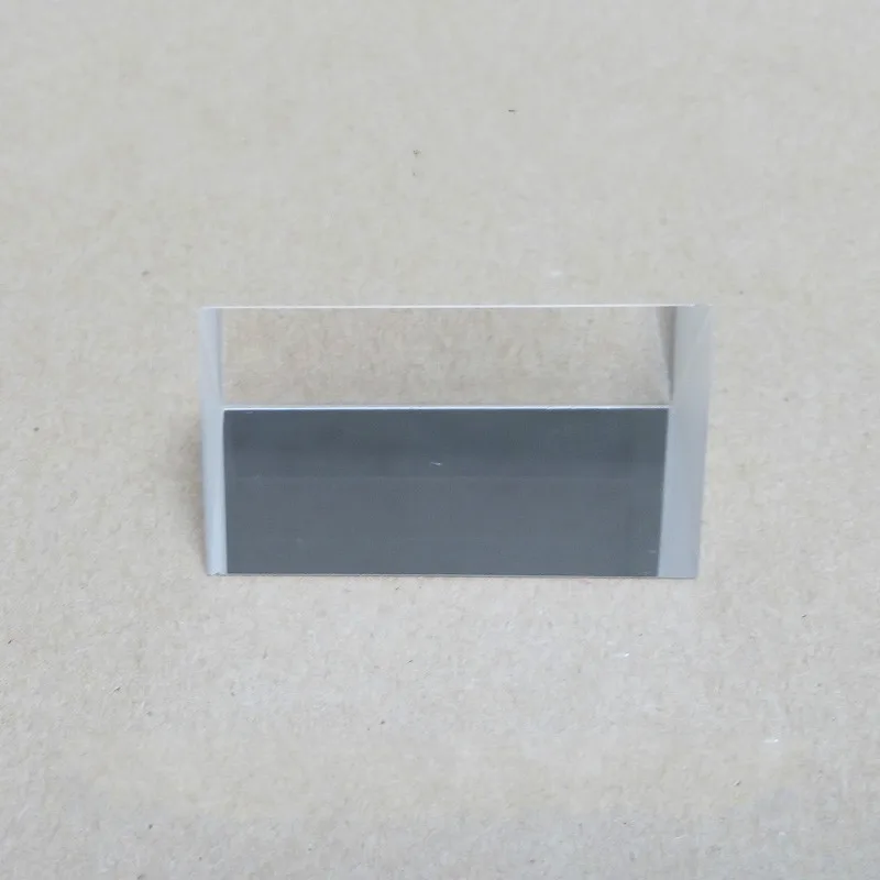 

Equilateral Triangular Prism Optical Experiment Seven-color Sunlight Rainbow 30mm * 30mm * 30mm * 60mm Triangular Prism