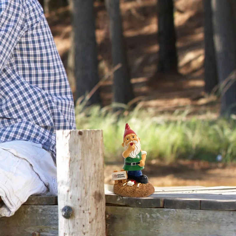 Полирезиновый озорной садовый гномик красный зеленый забавные мигающие гномы