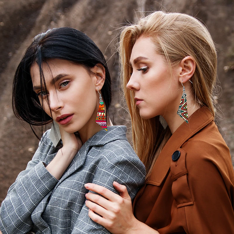 Серьги-подвески треугольные в форме слезы из необработанного дерева с крючками