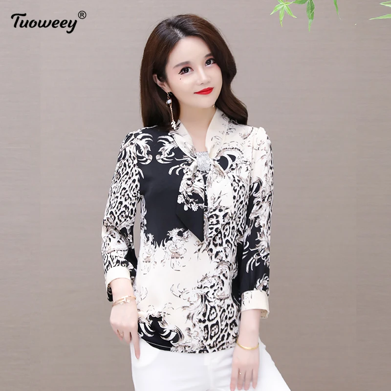 

2021 размера плюс, летняя шифоновая блузка с длинным рукавом, Женская Повседневная рубашка с бантом и воротником, женская одежда с цветочным р...
