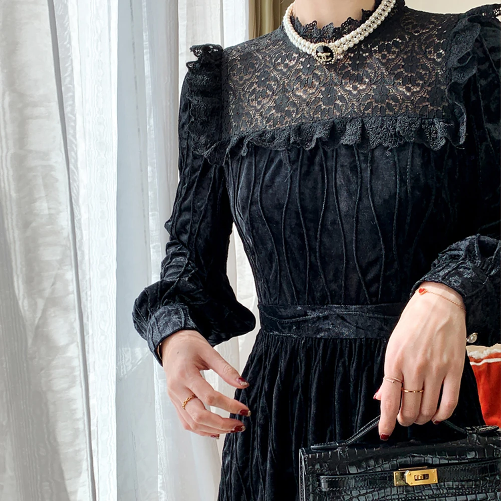 

Retro Velvet Lace Long Sleeve Dress French Puff Sleeve Women Designer Midi Dress 2021 Spring High Waist Lady Wedding Party Dress