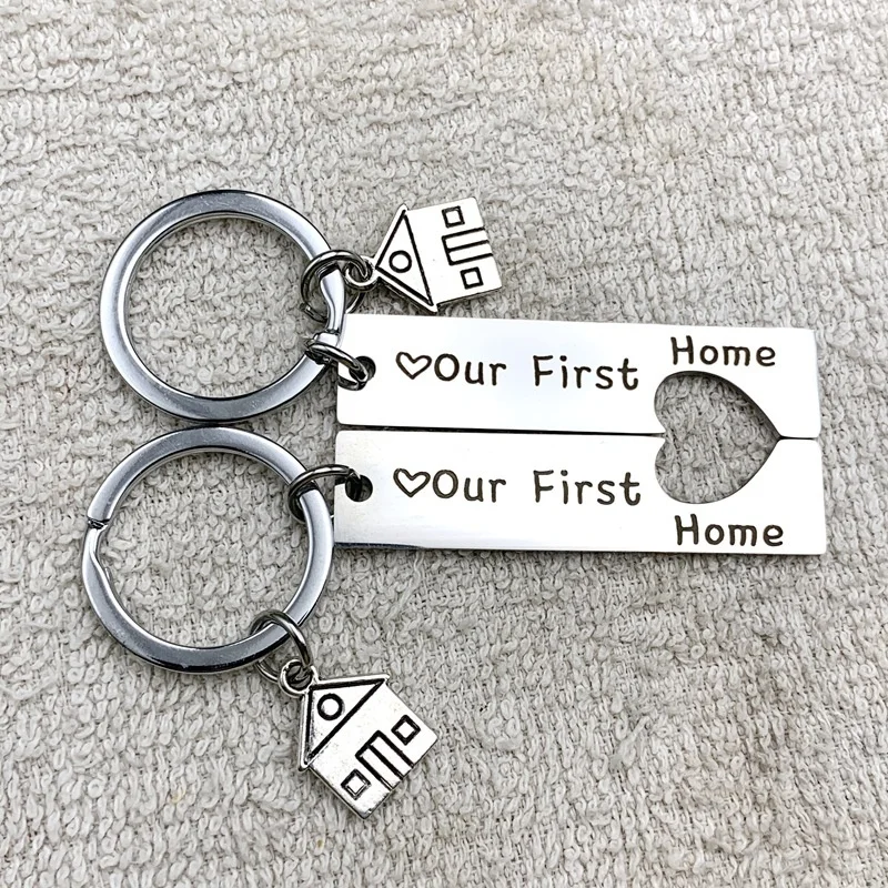 

2pcs/set New House Keyring Housewarming Gift - Couple Keychain New Home New Adventures Gift Set