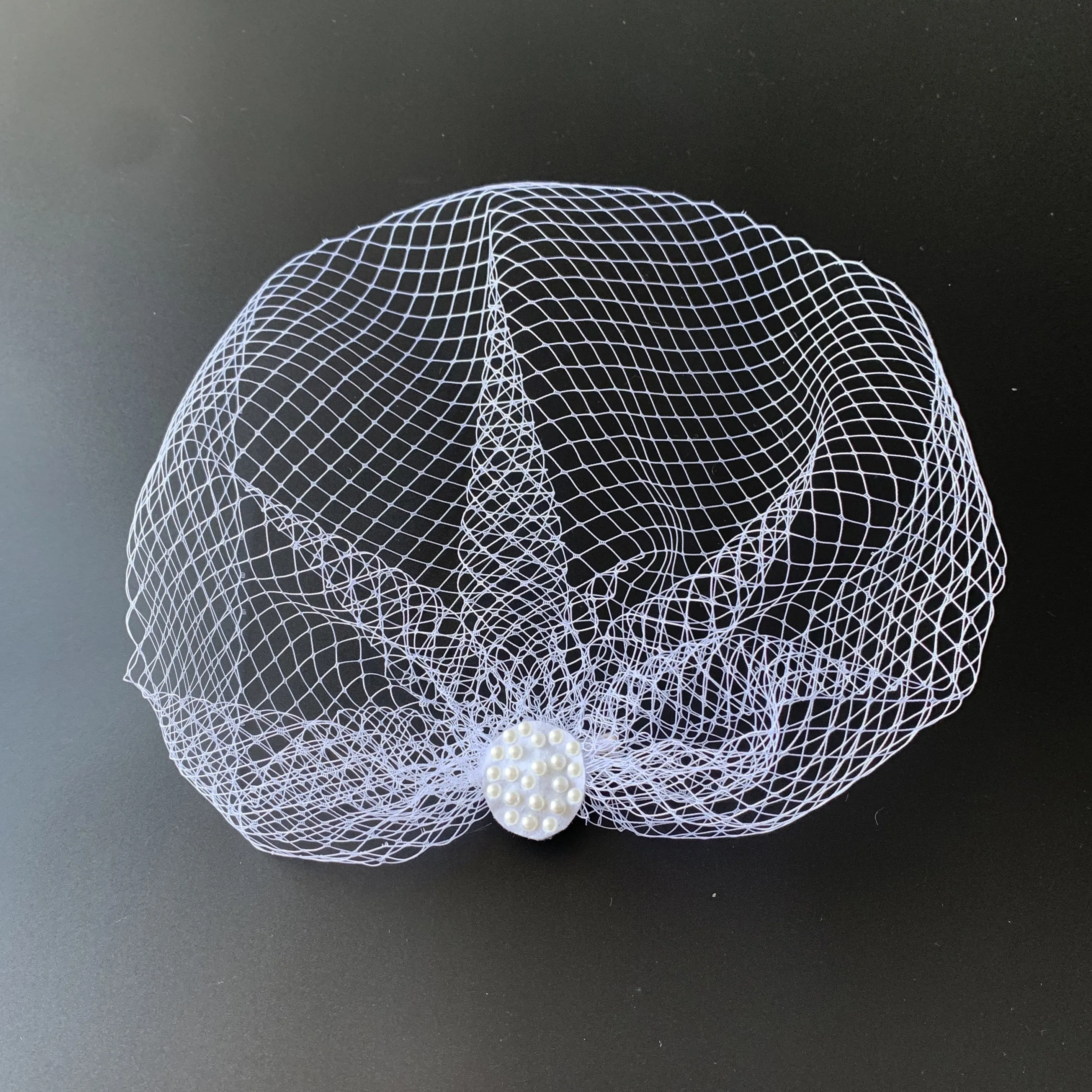 Фата для невесты с белой лицевой сеткой Очаровательная Свадебная вуалетка