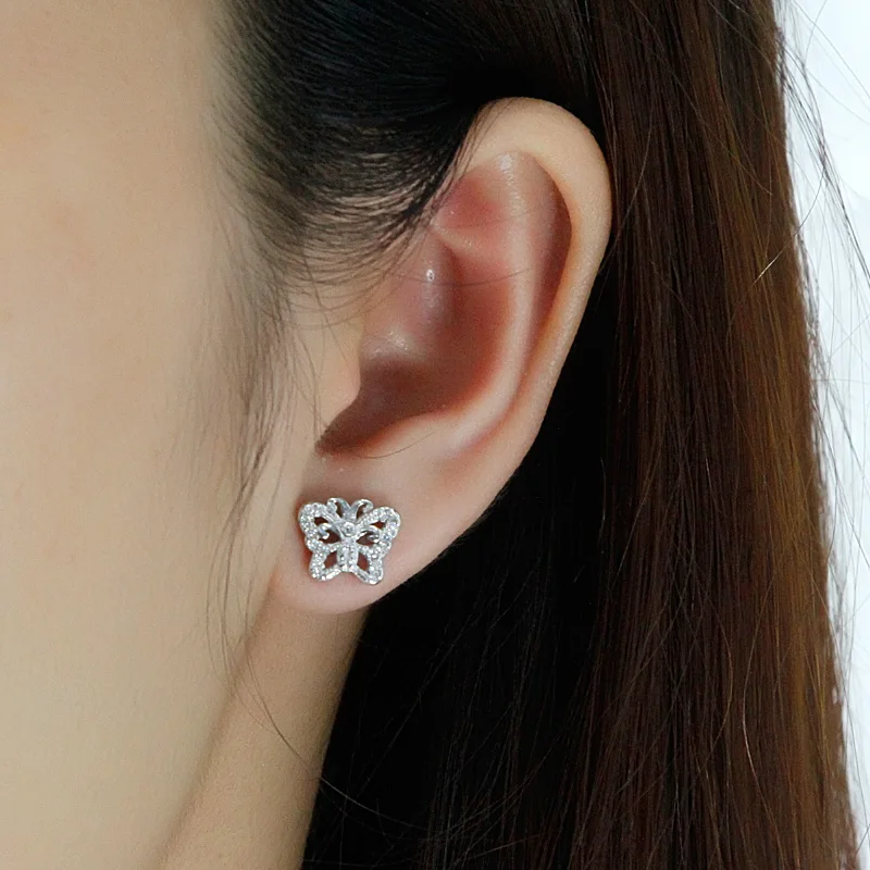 Женское ювелирное изделие из серебра 925 пробы с маленькой бабочкой и