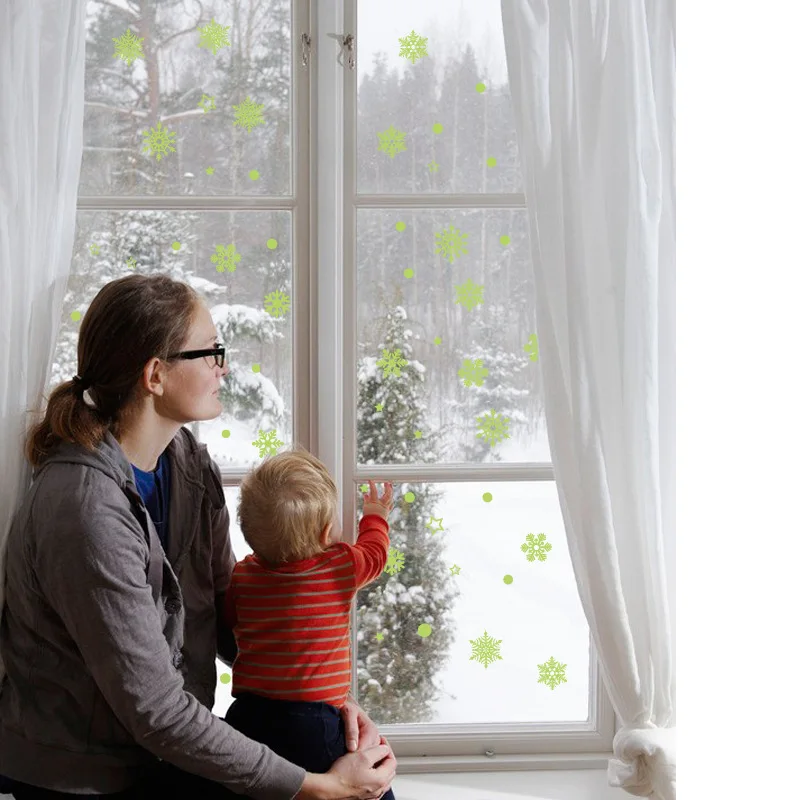 Christmas Luminous Snowflake Removable Window Sticker Background Decorative Glow In The Dark Decal for Baby Rooms Decortion | Дом и сад
