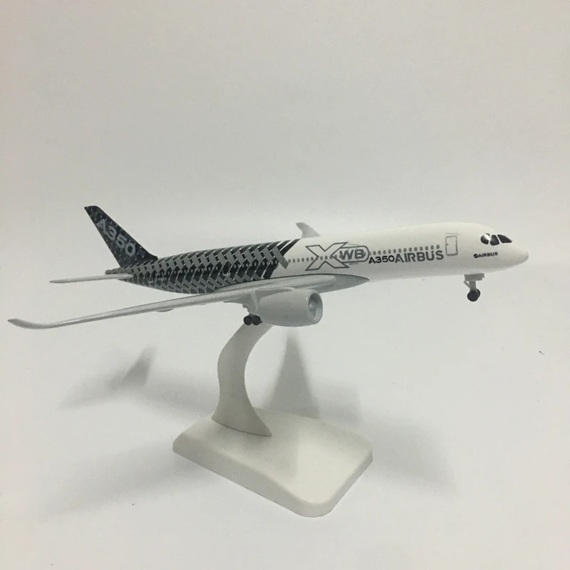 Модель самолета Airbus A350 20 см литая под давлением металлическая в масштабе 1/300