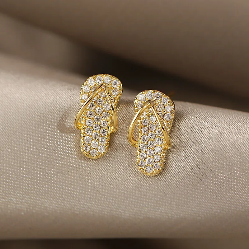 

Origin Summer Korean Fashion Slippers Rhinestone Stud Earring for Women Unusual Gold Color Metallic Party Earring Jewelry
