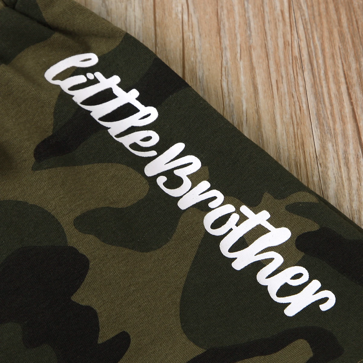 

OPPERIAYA Baby Boys Short-sleeve Tops Shorts Summer casual Set Fashion Letter print Round Neck Tops and Camouflage Short Pants