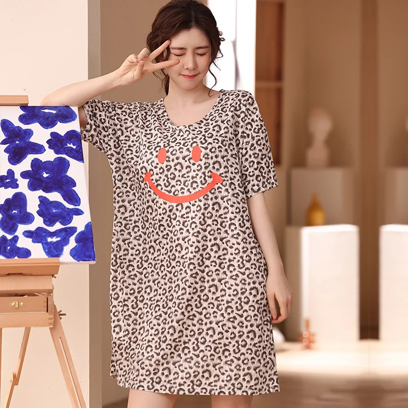 

Smiling face nightdress female summer leopard print short-sleeved pajamas T-shirt home service Loose Plus Size 3XL Nightwear