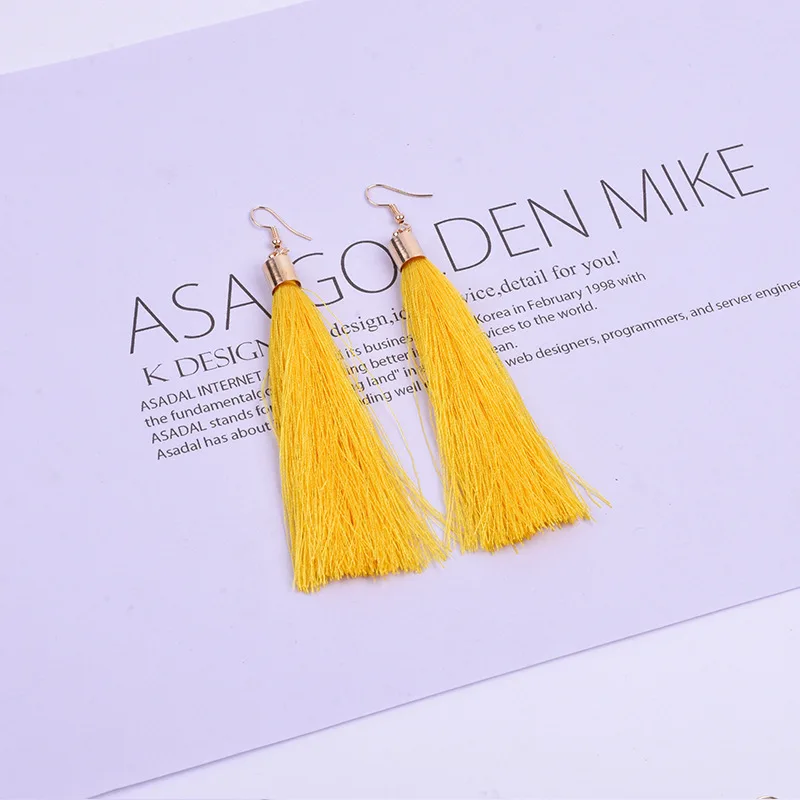 Женские богемные серьги с кисточками и кристаллами черные белые синие красные