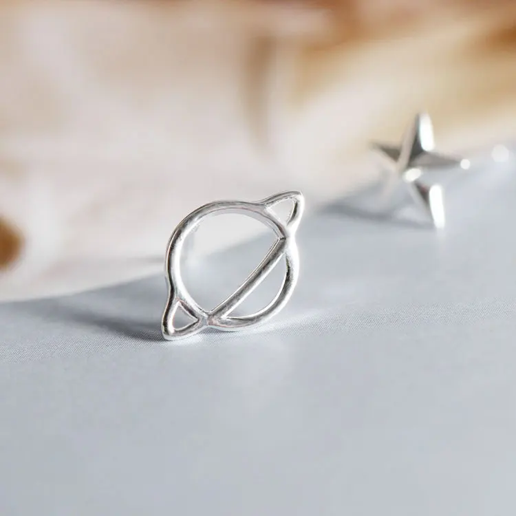 Женские асимметричные серьги-гвоздики Flyleaf из 100% серебра 925 пробы с планетой и