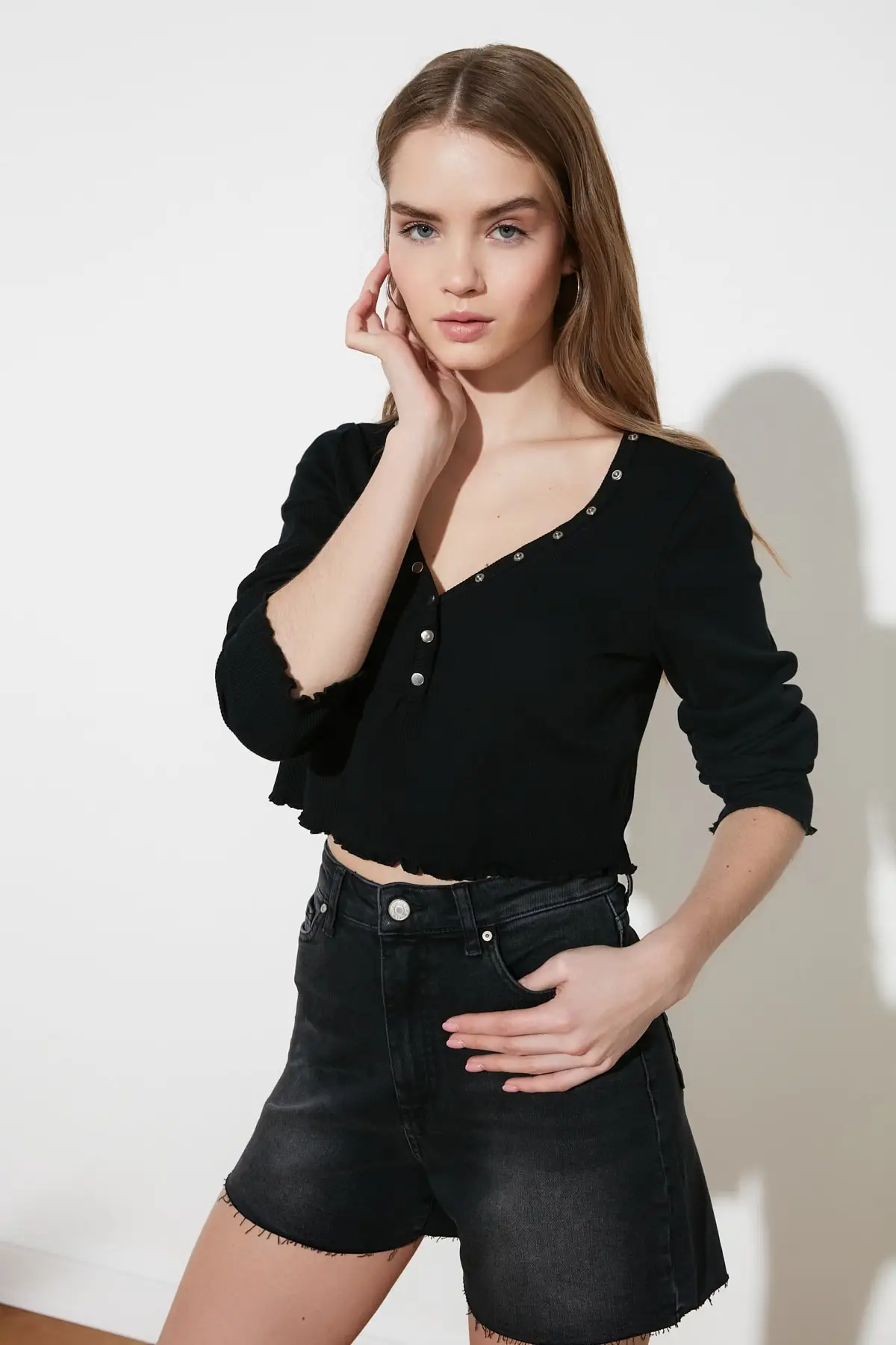 Trendyol Basic Denim Shorts & Bermuda TWOSS20SR0209