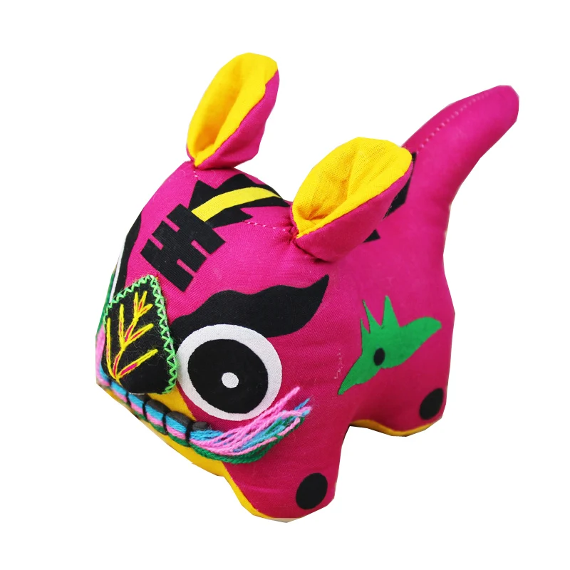 

Auspicious Tiger Medium Handmade Cloth Chinese Characteristics Gifts Foreigners Folk Crafts Abroad Culture Wedding Decoration