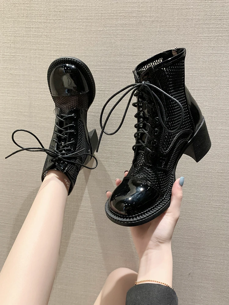 

New Breathable And Comfortable Pure Color Simple Ladies Martin Boots Summer Hot-Selling Elegant Short-Tube Net Boots Fashion.