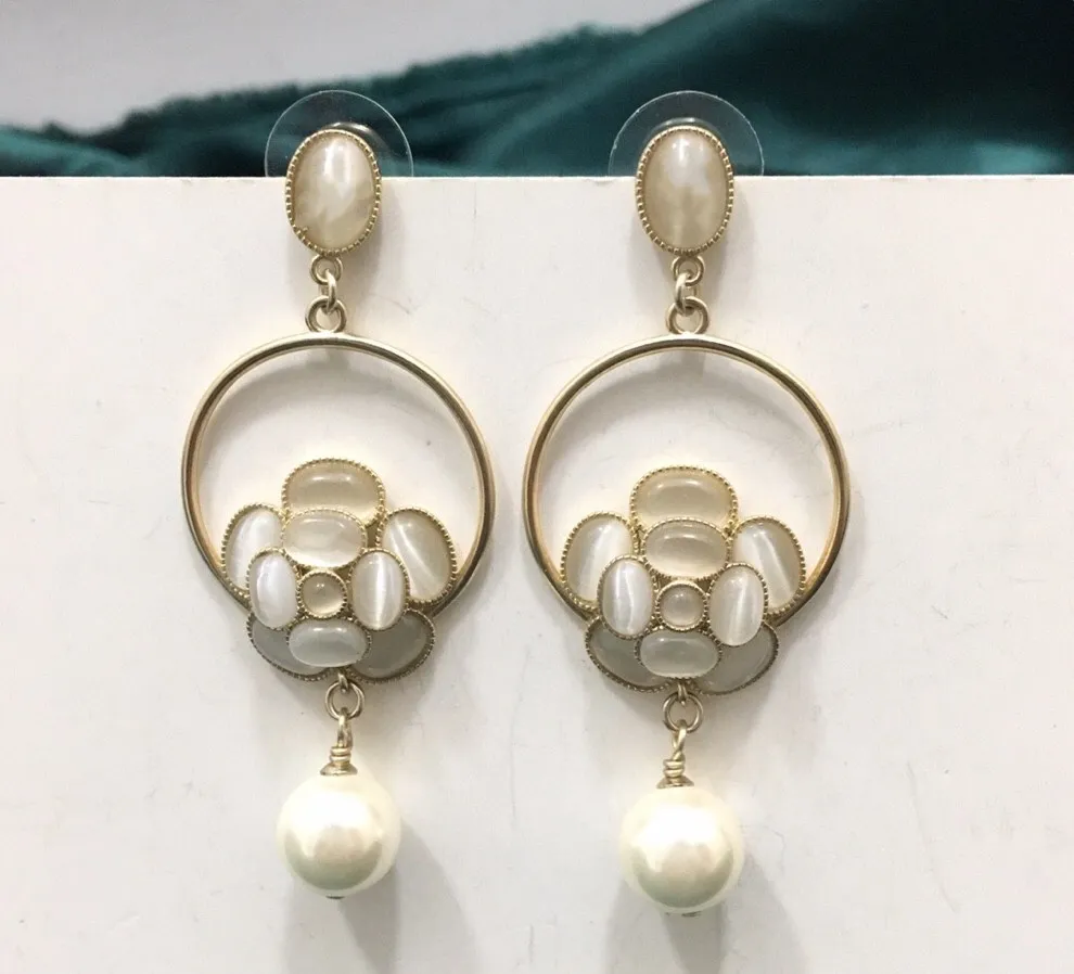 

Fashion pearl light gold color cat eyes stone flower Earrings famous brand Party Women Jewelry