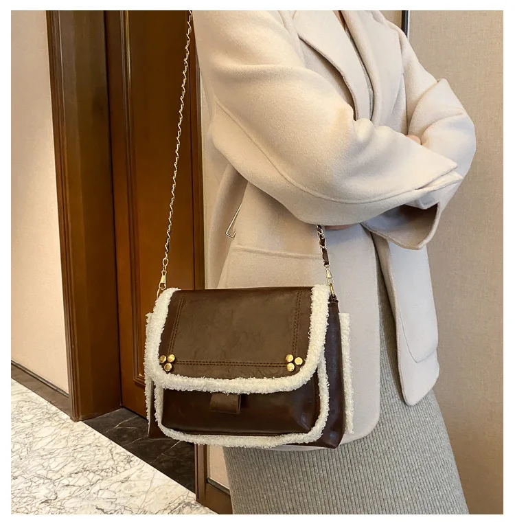 

Women's Bag 2021 New Retro Little Winter Plush Messenger Shoulder Bag Fashion Crossbody Lamb Wool Bag for Women