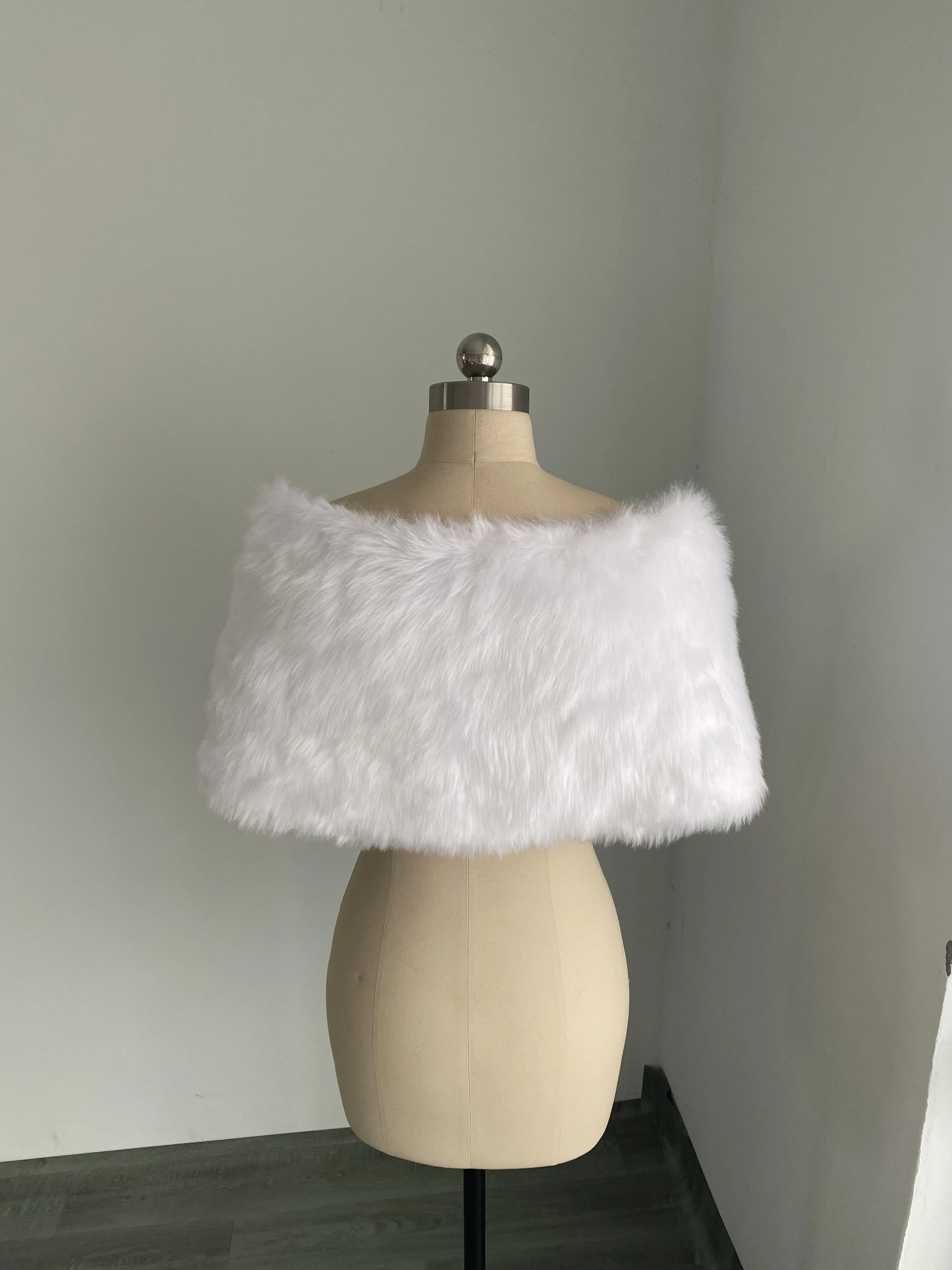 Свадебная шаль из искусственного меха белого/цвета слоновой кости женская