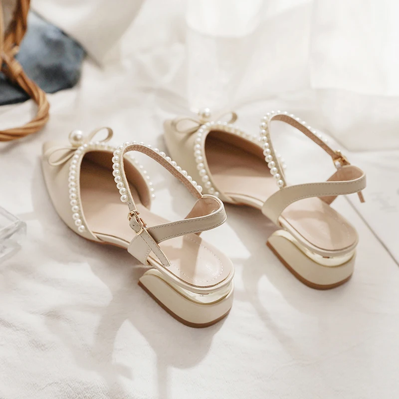 

The Summer 2021 New Style Web Celebrity Thick Heels Flat Fashion Temperament with Skirt Bun Sandals Female Fairy Wind Heel