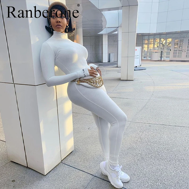 New Women Yoga Set Sportswear Outcity Sexy Jumpsuit Romper Long Sleeve Bodysuit Zipper V Neck 2020 Gym Set Women