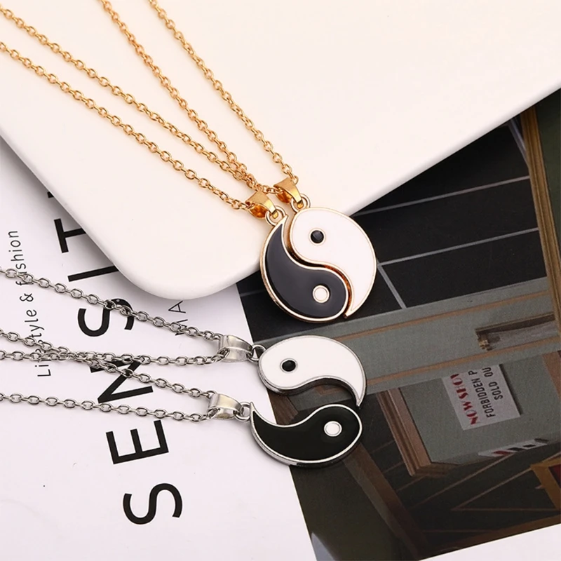 

2 Pieces Yin Yang Pendant Necklace for Men Women Alloy Tai Chi Stitching Necklace Puzzle Couples Matching Necklace