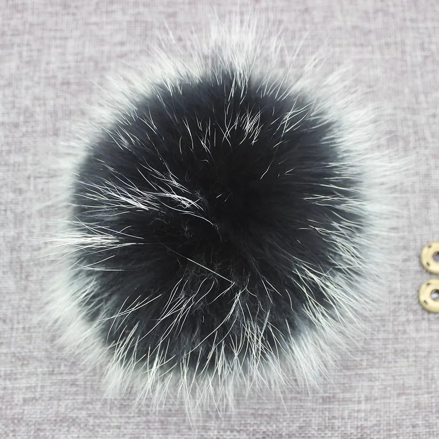 Big Fluffy Real Fur Fox Pompoms With Button DIY Raccoon Fur Pom Poms Balls Natural Fur Pompon For Scarves Hats Caps Accessories images - 6