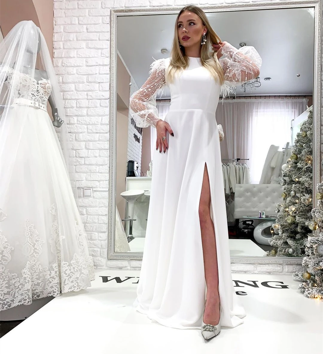 

Wedding Dress 2021 Long Sleeve Side Split A-Line Bridal Gown Floor Length With Feathers Elegant Simple Custom Made Robe De Marie